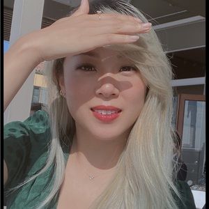 Meet your Posher, Rina